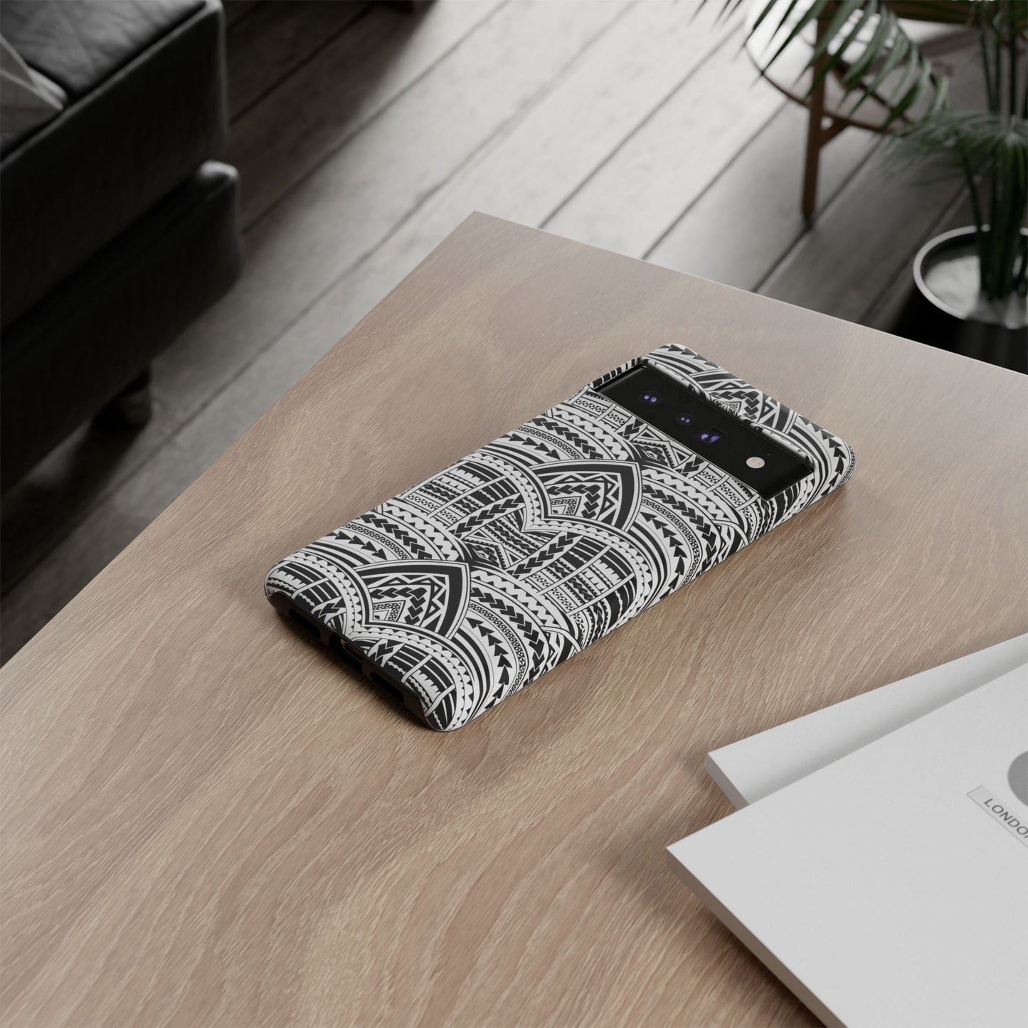 Tatoeage: telefoonhoesje met tribalpatroon voor iPhone, Samsung Galaxy en Google Pixel