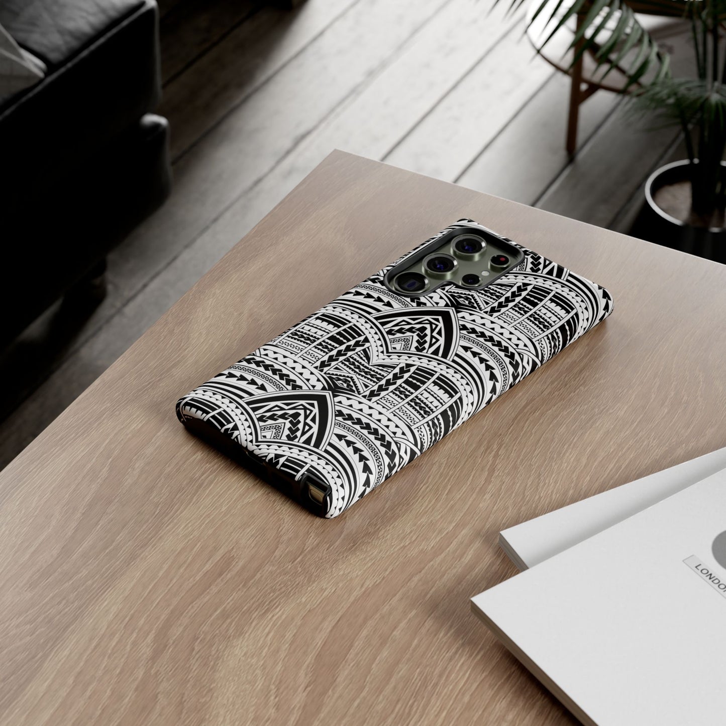 Tatoeage: telefoonhoesje met tribalpatroon voor iPhone, Samsung Galaxy en Google Pixel