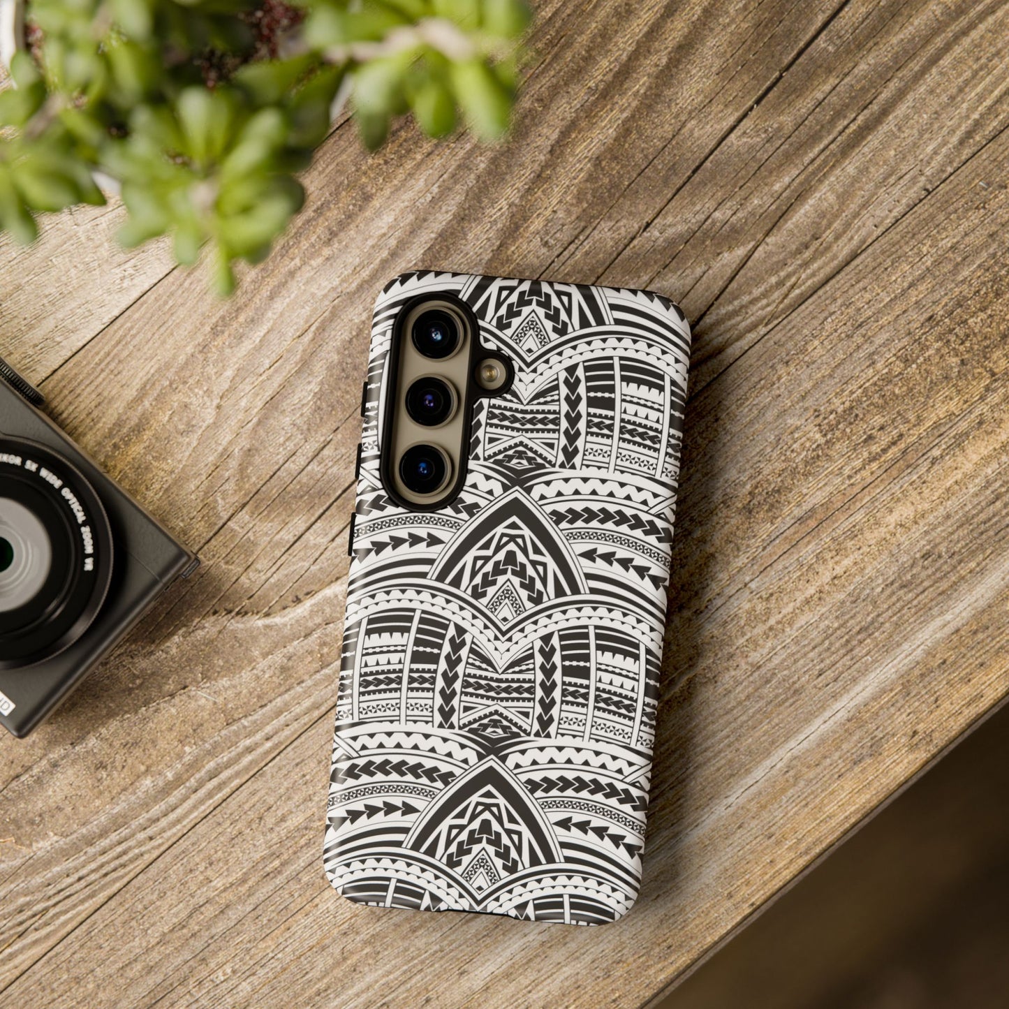 Tatoeage: telefoonhoesje met tribalpatroon voor iPhone, Samsung Galaxy en Google Pixel