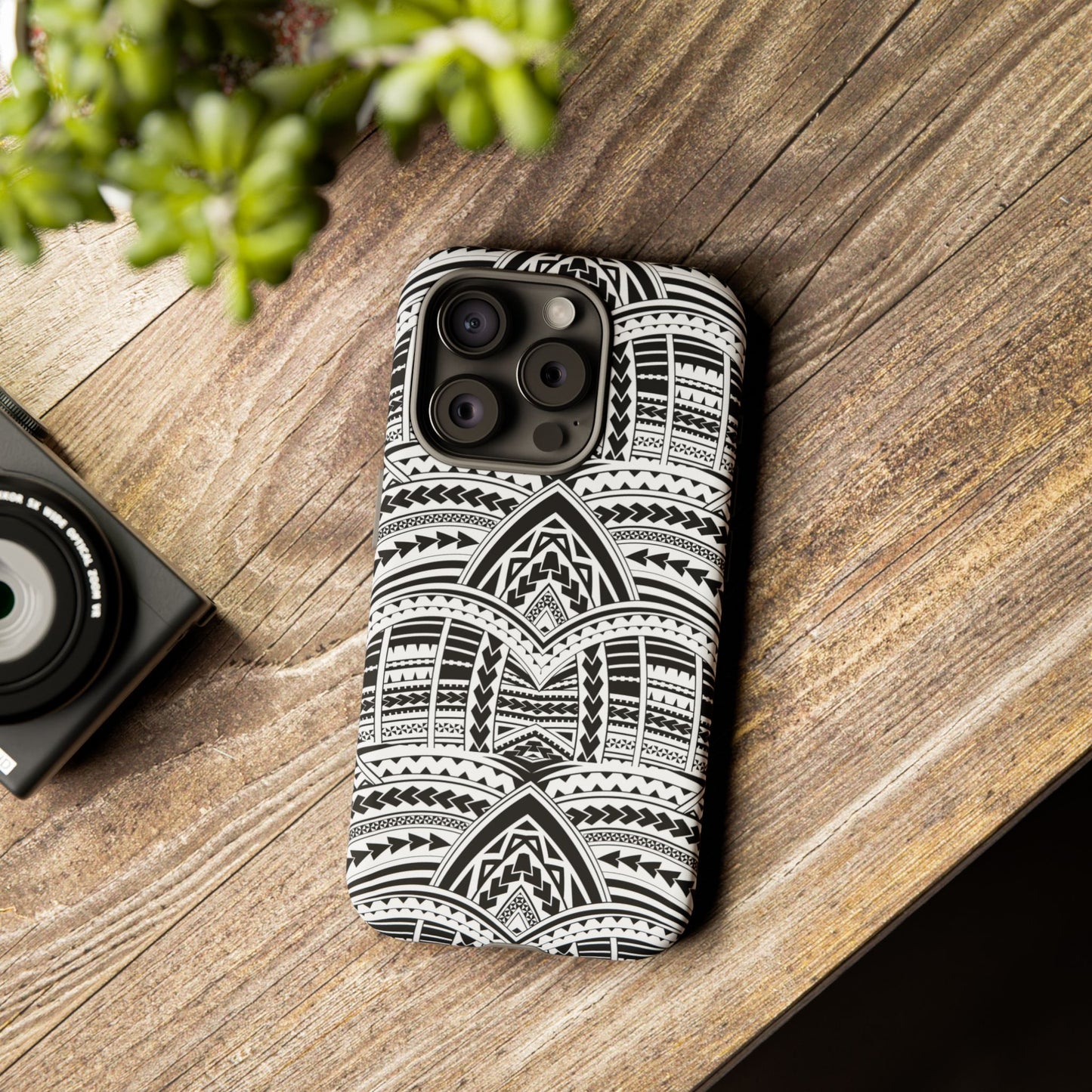 Tatoeage: telefoonhoesje met tribalpatroon voor iPhone, Samsung Galaxy en Google Pixel