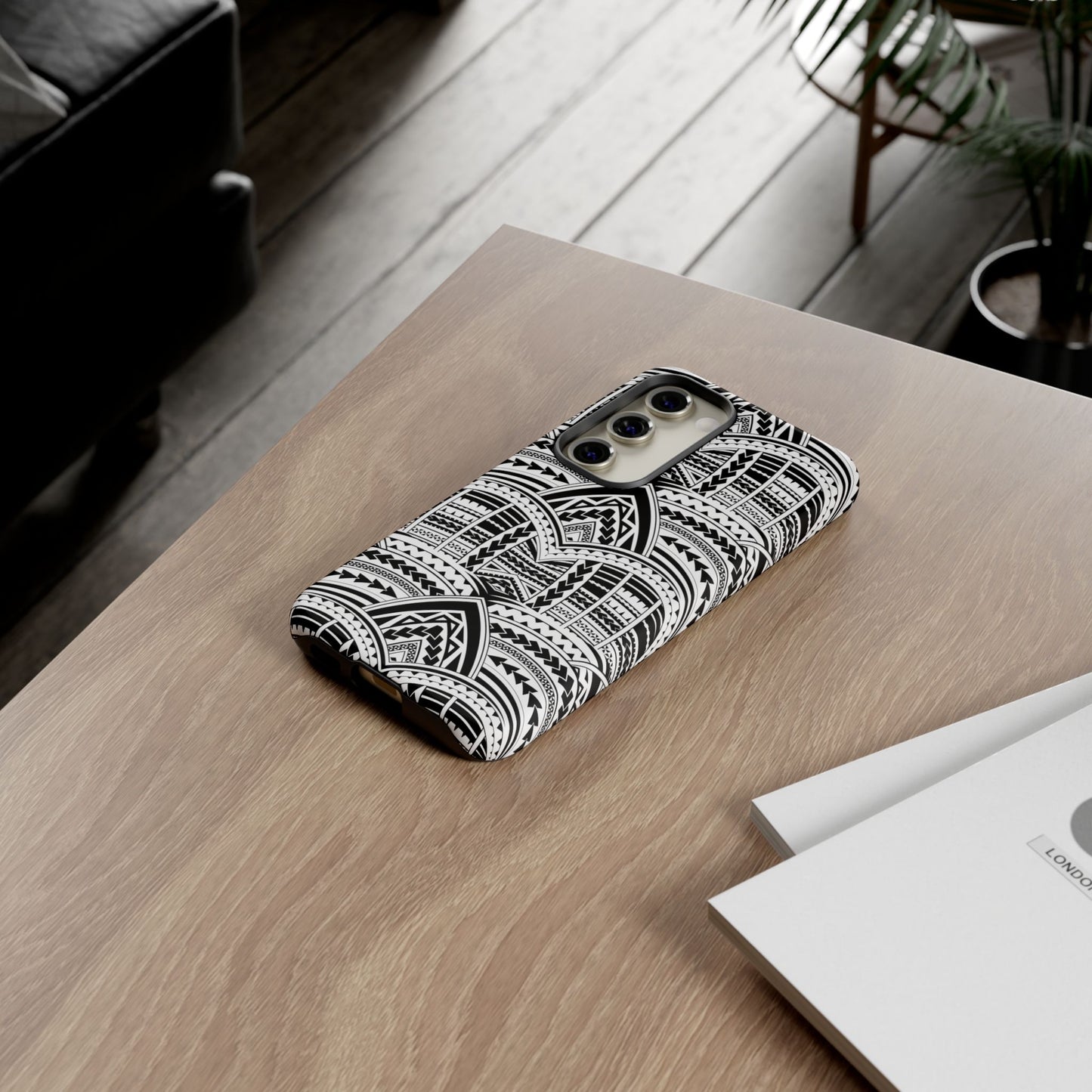 Tatoeage: telefoonhoesje met tribalpatroon voor iPhone, Samsung Galaxy en Google Pixel