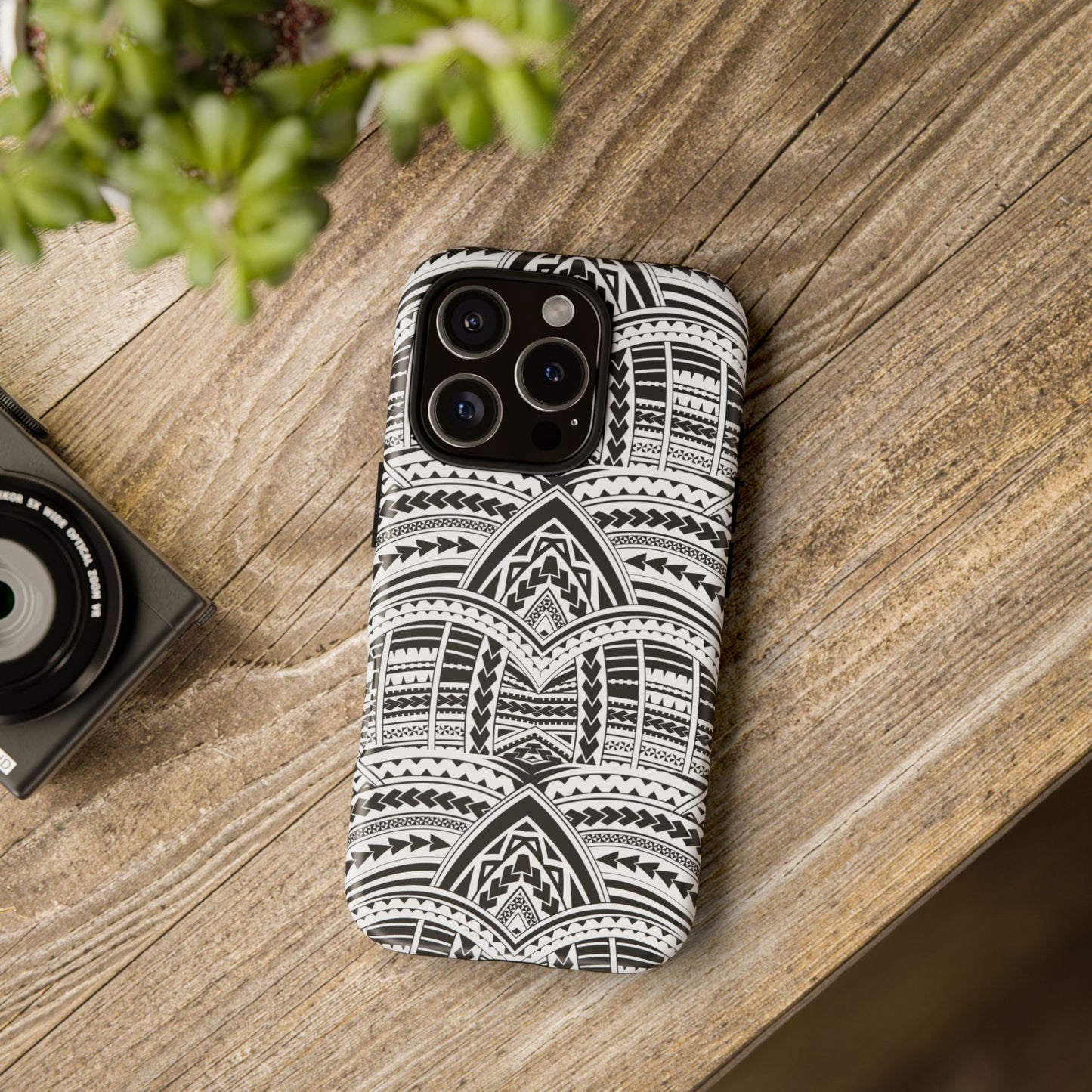 Tatoeage: telefoonhoesje met tribalpatroon voor iPhone, Samsung Galaxy en Google Pixel